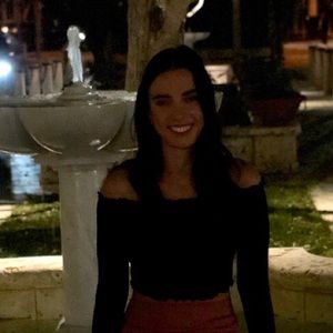 Meet your Posher, Lauren